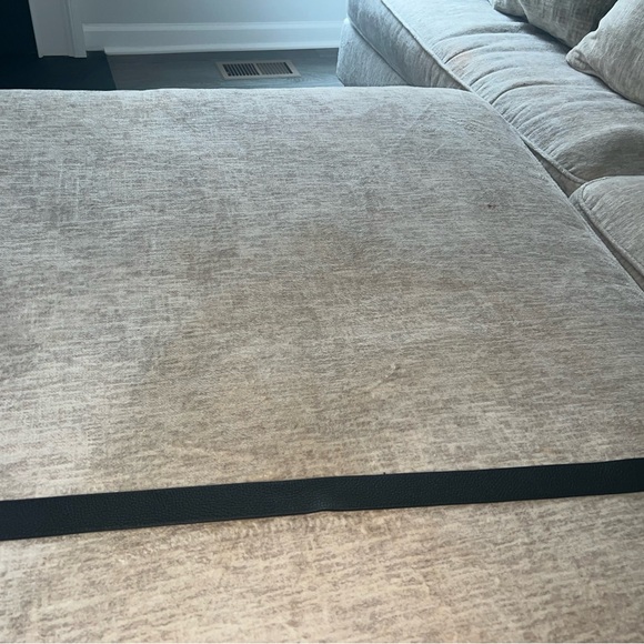 LV Initiales 30mm Reversible Belt - Picture 3 of 4